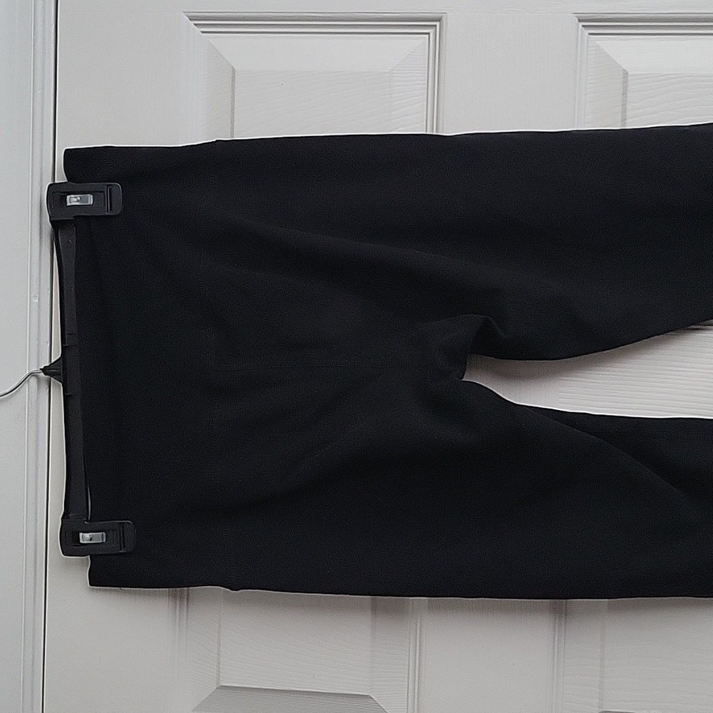 Maternity Cropped Pants - Picture 8 of 11